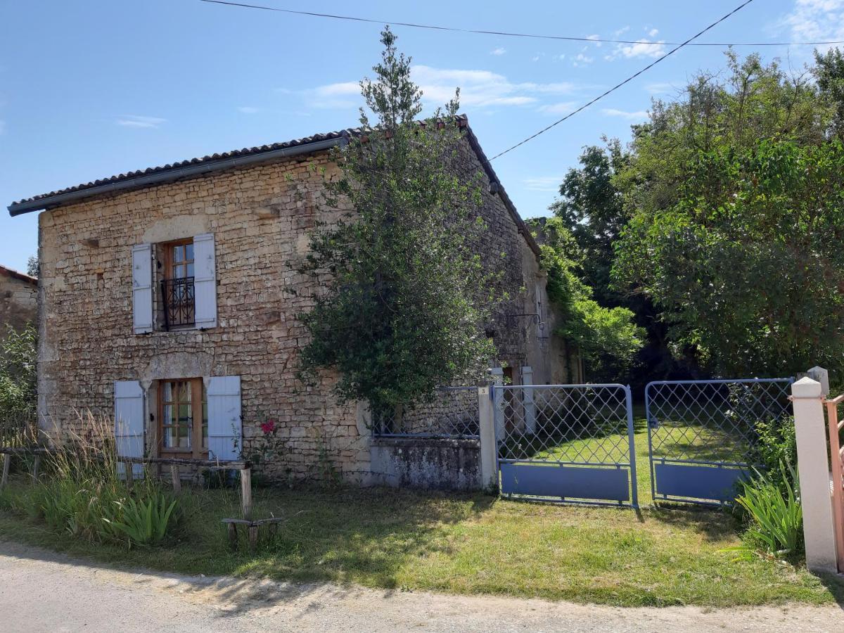 Wisteria Cottage Les Adjots Extérieur photo